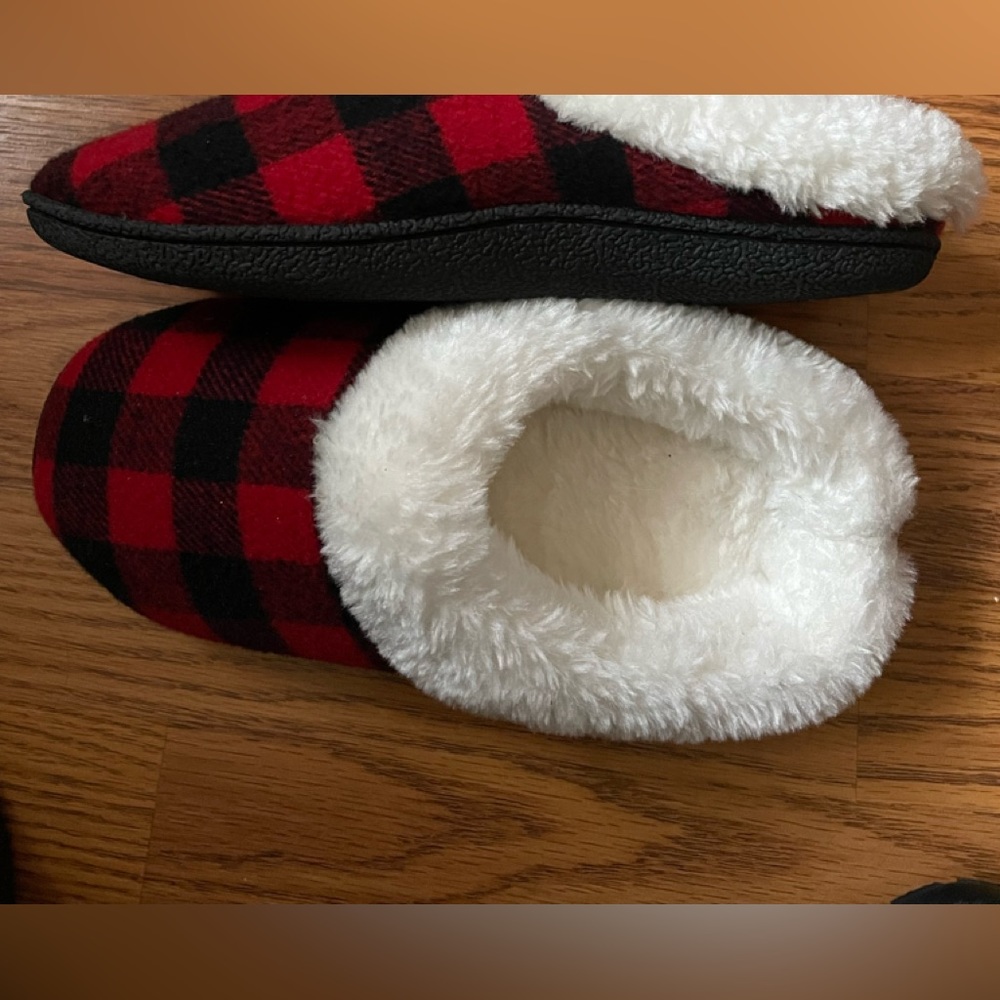 Slippers - Picture 2 of 2